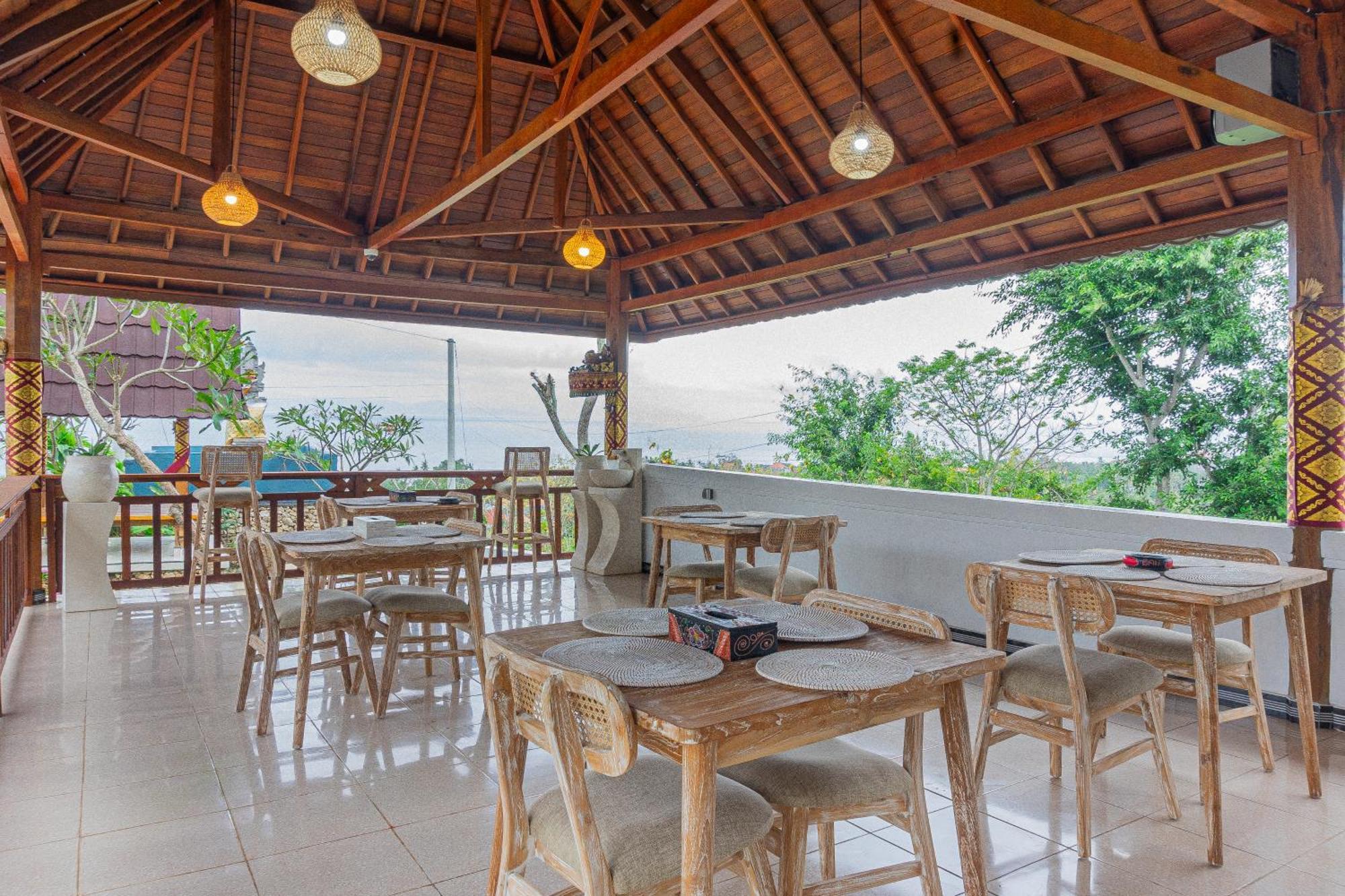 Hotel D'Arya Sea View Batununggul Zewnętrze zdjęcie