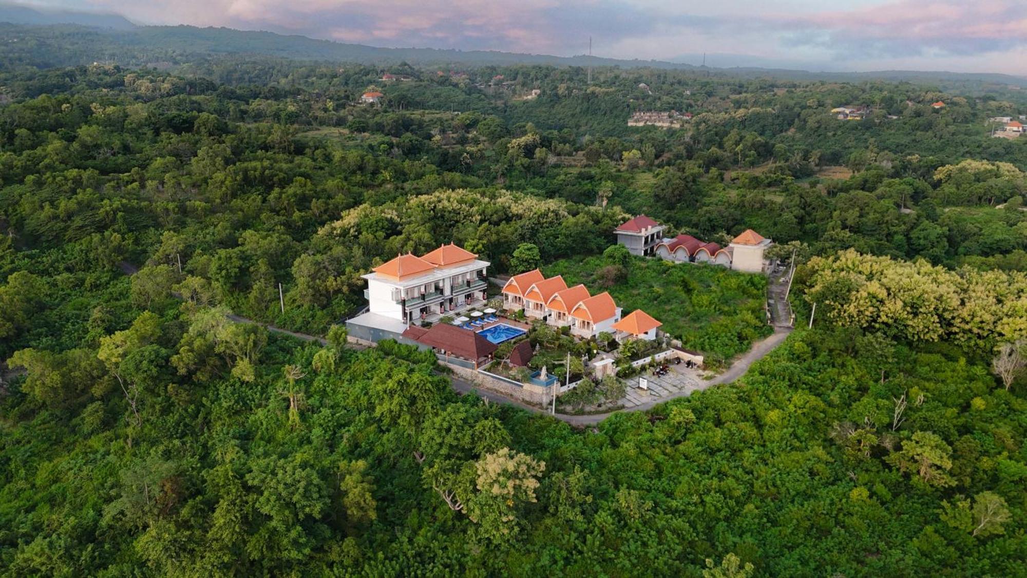Hotel D'Arya Sea View Batununggul Zewnętrze zdjęcie